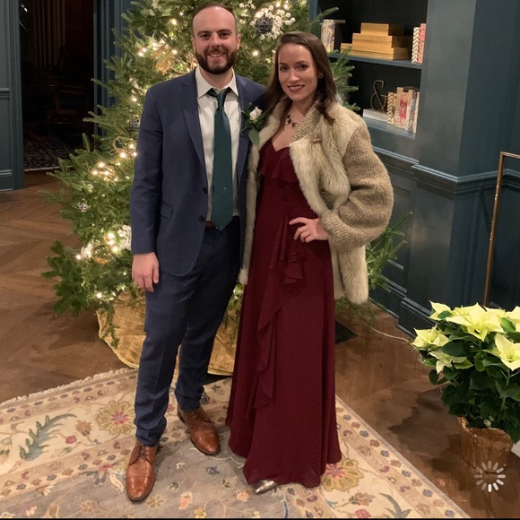 Beautiful floor length burgundy dress - size 2 - Picture 4 of 5